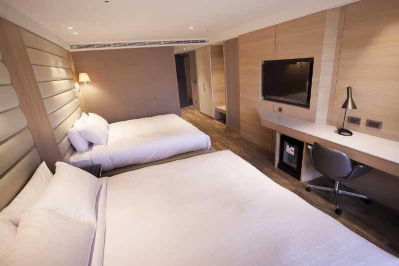 Royal Group Hotel Minghua Branch Kaohsiung Bagian luar foto